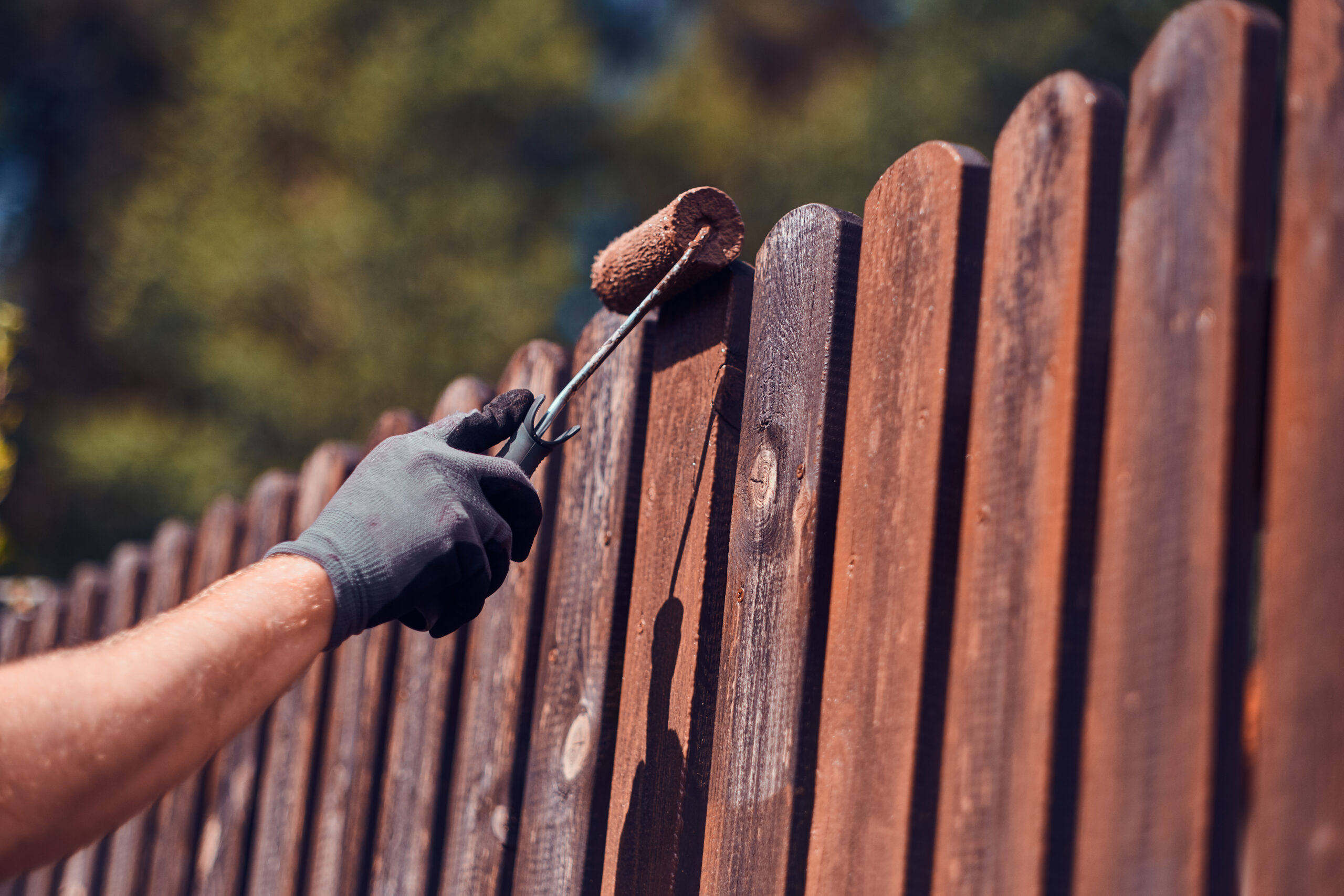 How to Give a Perfect Finish to Your Fence