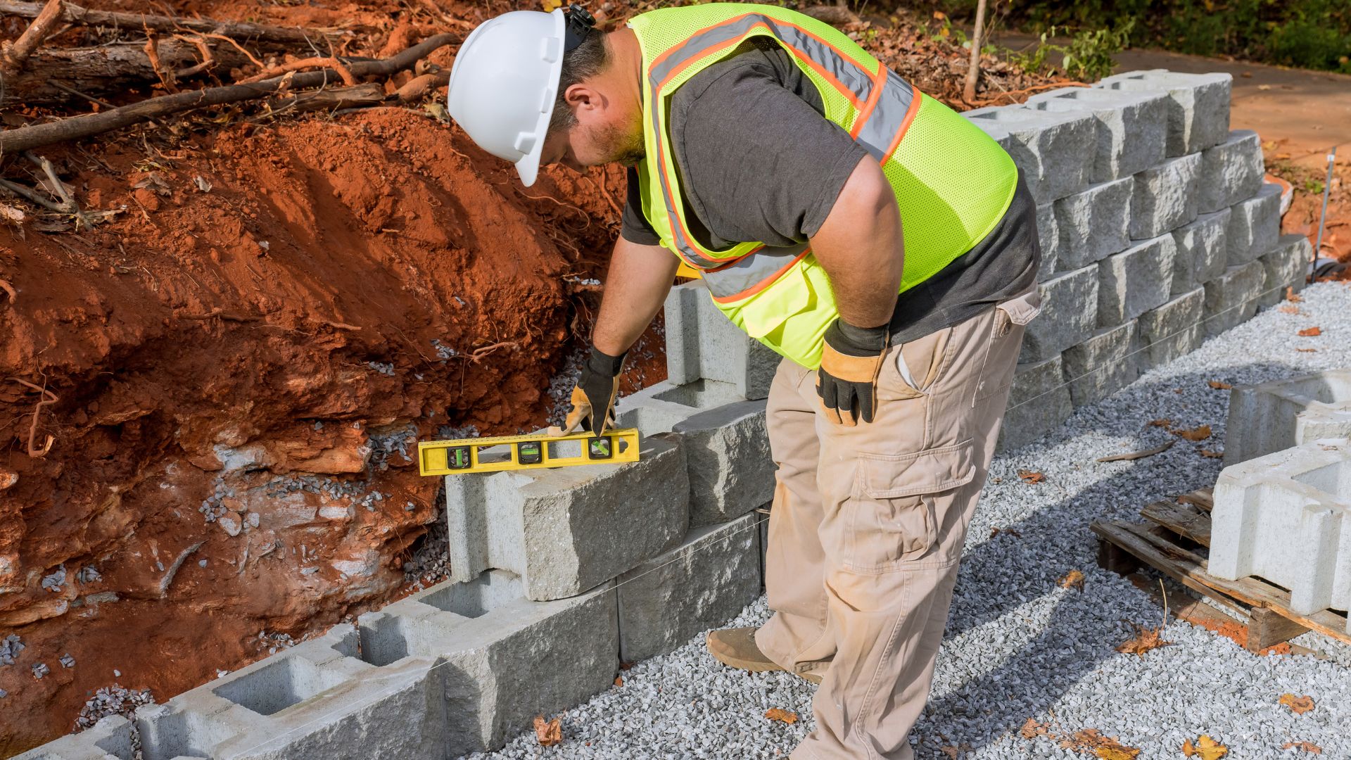 Benefits of Working with a Retaining Wall Contractor